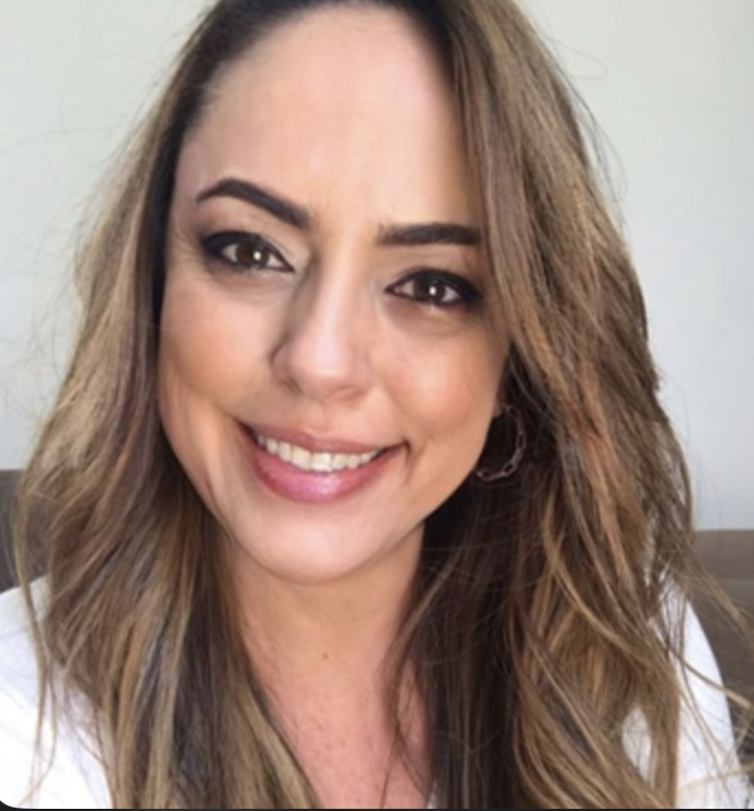 Dra. Flávia C. A. Figueiredo